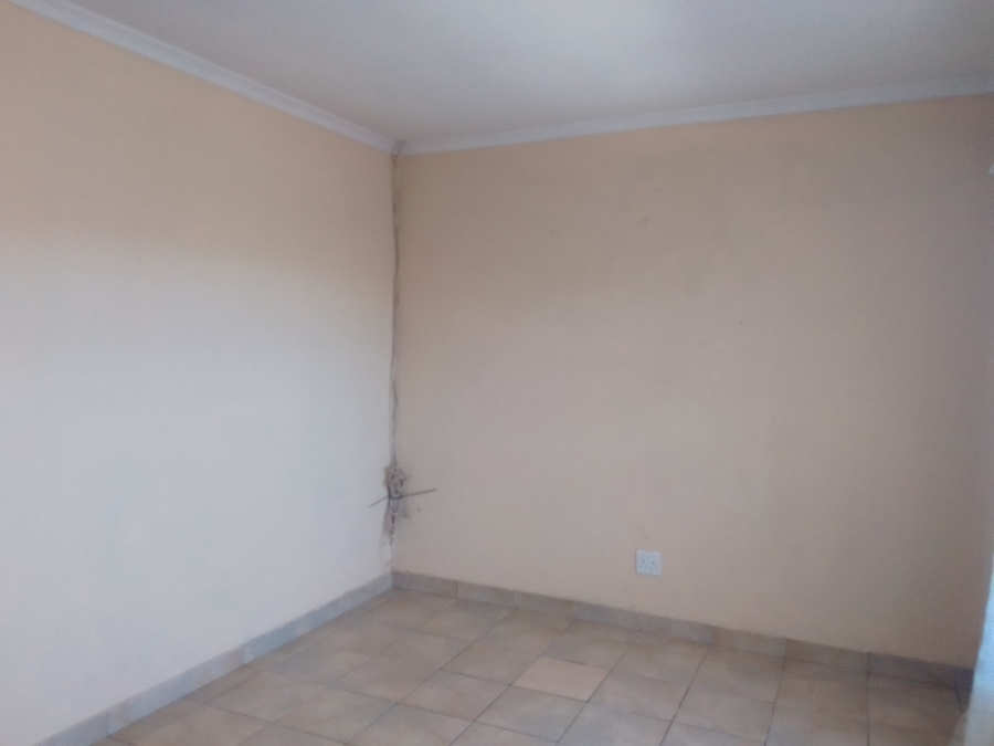 To Let 2 Bedroom Property for Rent in Mid Town North West
